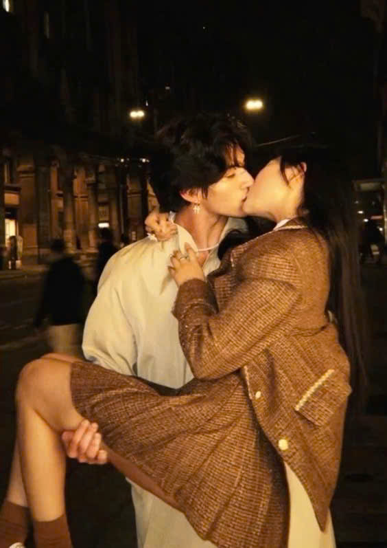 MẶT TRỜI NHỎ THÍCH CẬU TỪ LÂU RỒI
